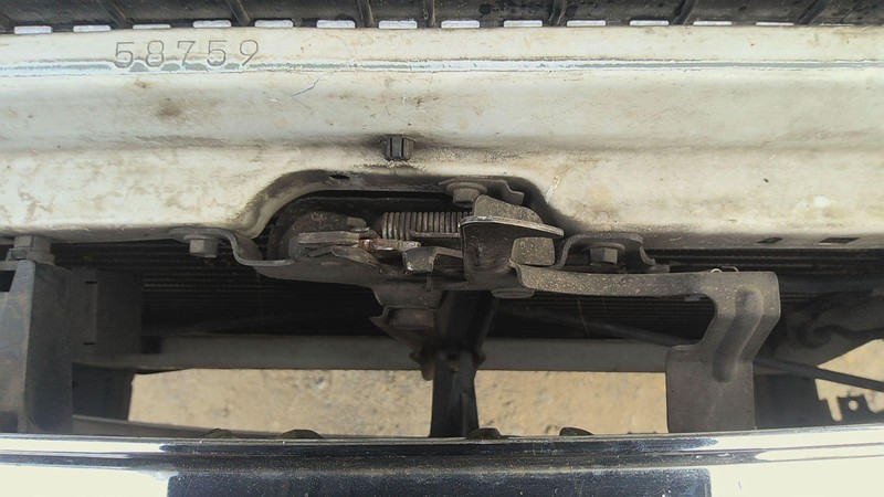 Hood Latch TOYOTA TACOMA 02 01 03 04