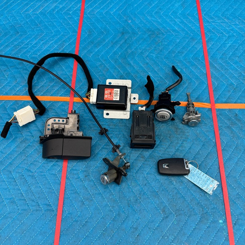 11–13 Hyundai Equus Smart Key And Ignition Lock Set With Module OEM 954903N050