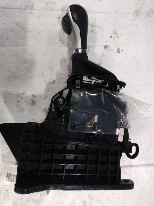 2019 Jeep Compass Automatic Transmission Shift Lever Assembly 74K Miles Silver