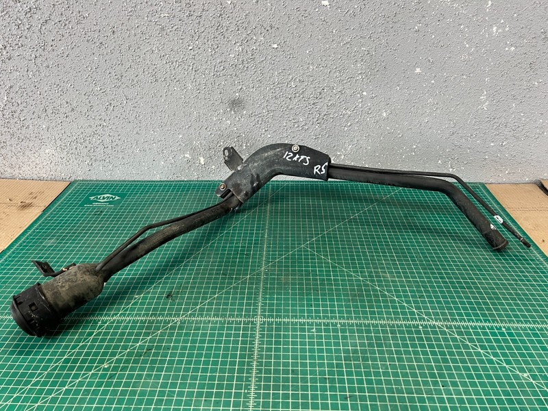 13-19 Cadillac XTS - FUEL GAS TANK NECK FILLER PIPE OEM