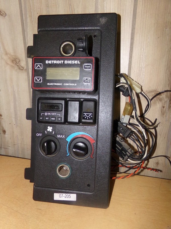 Volvo 8083873 Sleeper Climate Control Panel *FREE SHIPPING*