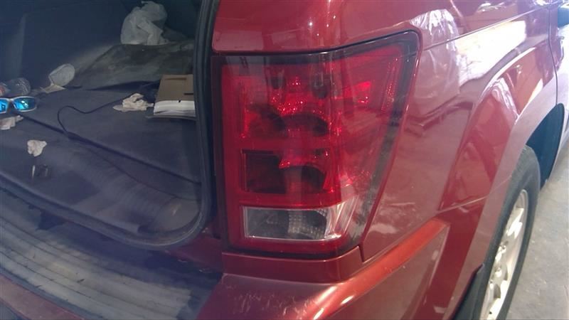 Passenger Right Tail Light Fits 05-06 GRAND CHEROKEE 3284697