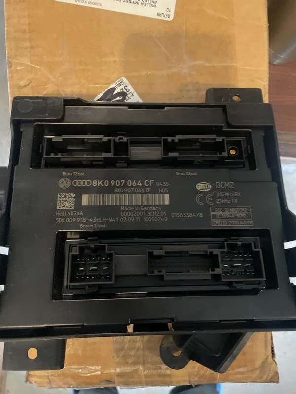 08-12 AUDI A5 A4 Q5 S4 OEM BODY CONTROL COMFORT MODULE COMUPTER 8K0907064CF