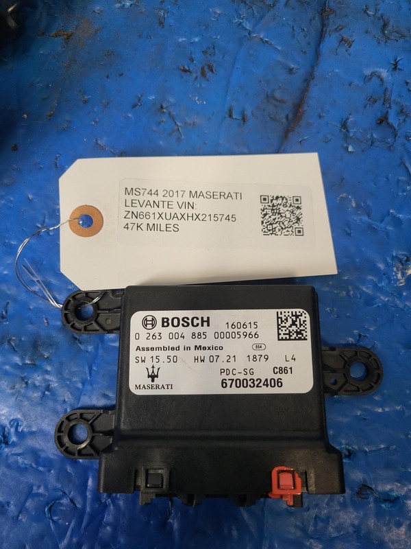 Used Oem Maserati Park Assist Control Module 670032406 for Levante 2017