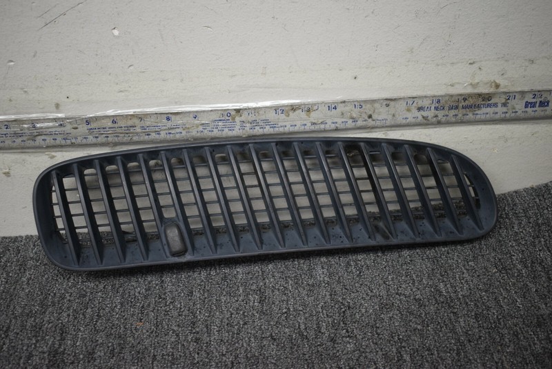 BMW HOOD VENT RIGHT SIDE FACTORY OEM