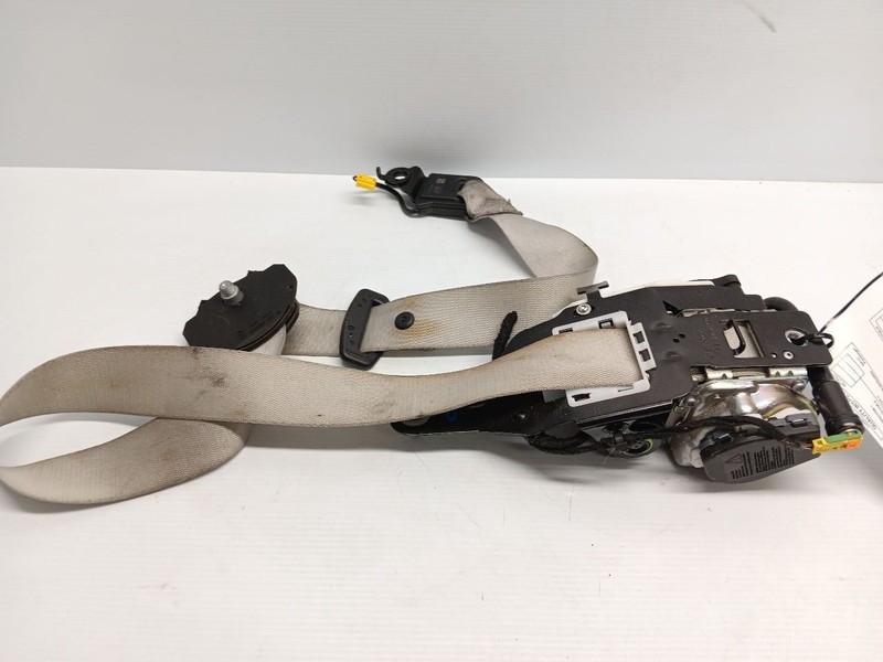 12-18 Mercede W218 CLS550 CLS400 CLS63 AMG Seat Belt Front Right Side Gray