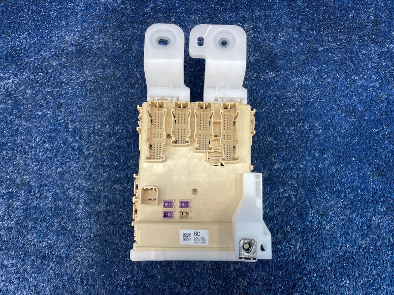 2018–21 Lexus NX300 Fuse Box Junction Multiplex Network Body Control Module OEM