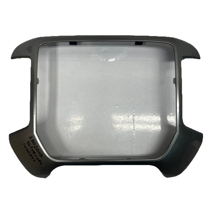 Chevrolet Silverado 1500 Pickup radio am fm 2019 dash trim bezel OEM 23136580