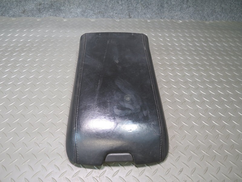 2004-2006 CADILLAC XLR CENTER CONSOLE LID ARM REST LEATHER BLACK