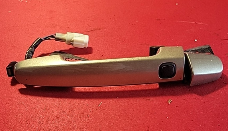 2004 2005 2006 Toyota Prius Front Right Pass Exterior Door Handle 6921047030C0