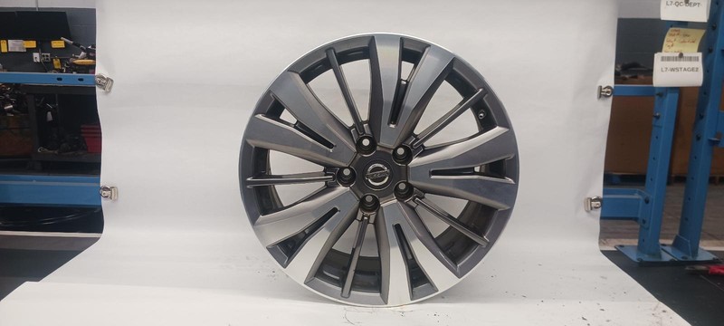 17-'20 NISSAN PATHFINDER Wheel 18x7-1/2 OEM Grade B Condition!