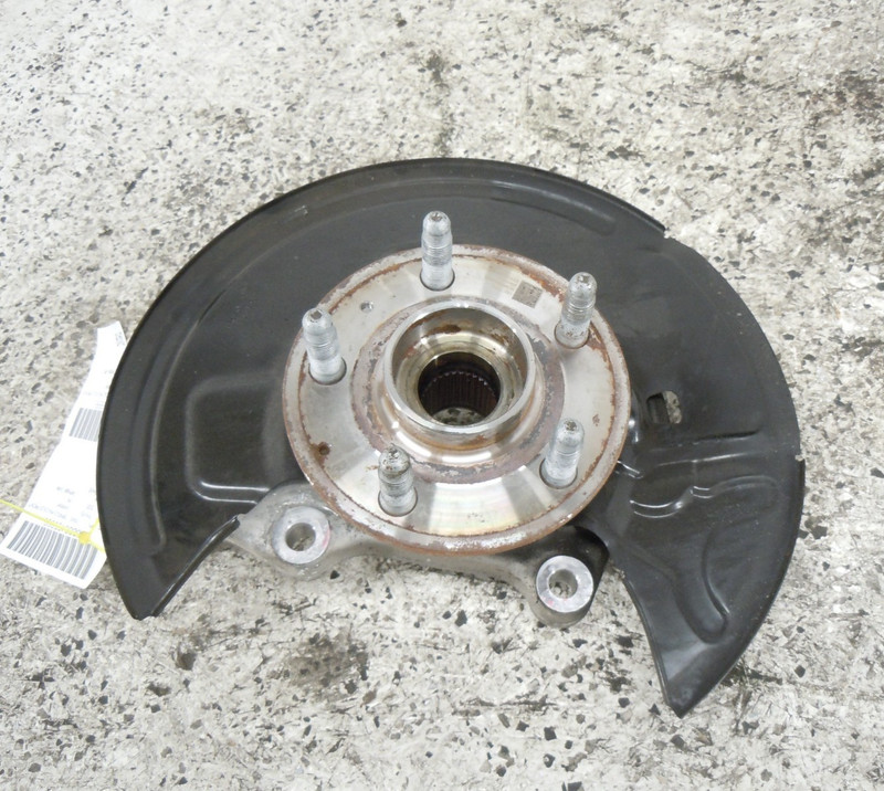 2017-2020 Buick Envision 2.5L Front Spindle Knuckle Hub Driver Left OEM
