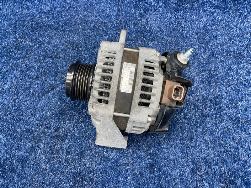 2014-2018 GMC Sierra Silverado 1500 Tahoe Escalade Alternator 170A OEM 84143543
