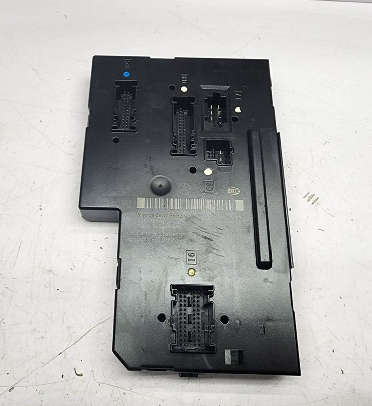 10 - 11 MERCEDES E350 E550 REAR FUSE SAM RELAY BOX CONTROL MODULE OEM
