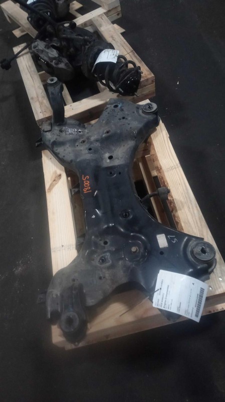 2018 KIA SORENTO Frame Crossmember OEM 62405C6200 Black 124K Miles