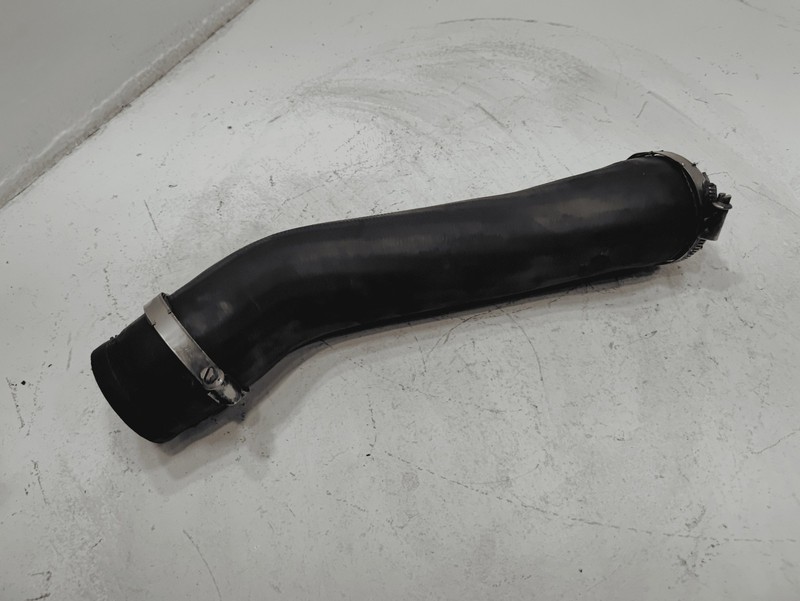 2018-2023 Volkswagen Atlas Intercooler Center Hose Tube Pipe OEM