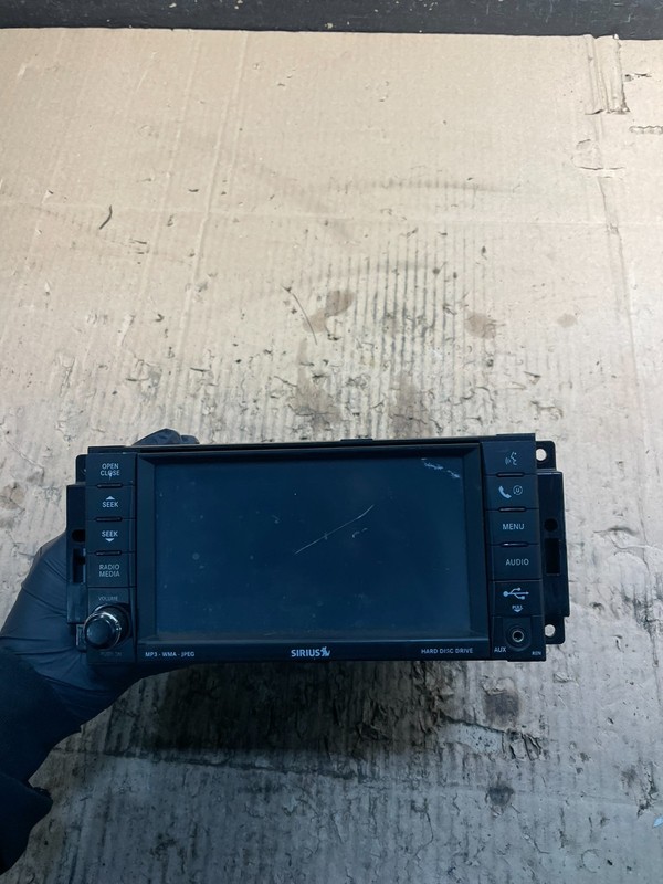 2008 2013 Jeep Dodge Chrysler Screen Display CD Player Satellite Radio V2199 DG