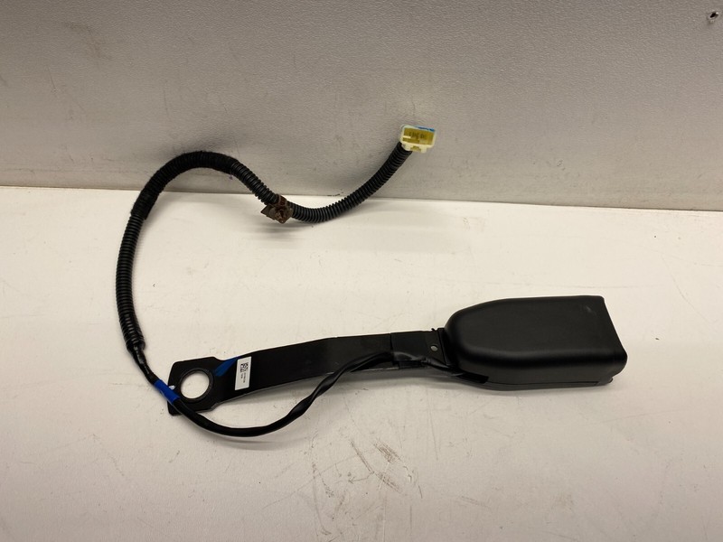 2020-2025 SUBARU LEGACY LEFT FRONT SEATBELT BUCKLE LATCH RECEIVER BLACK OEM