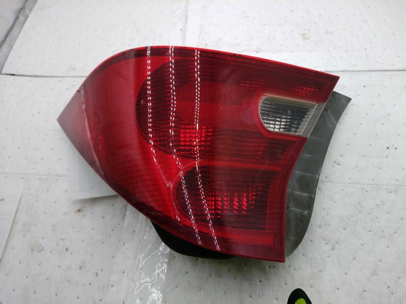 2002 Honda Civic Right Tail Light Assembly White OEM 569971 Used 135k Miles