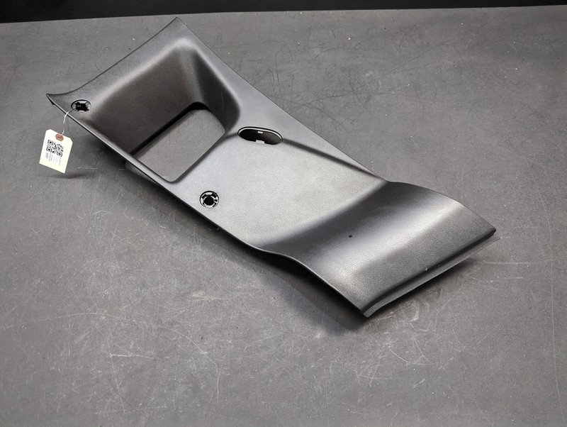Left C-Pillar Upper Trim Panel 2019 Jeep Renegade 6UK59LXHAA 2017 - 2023