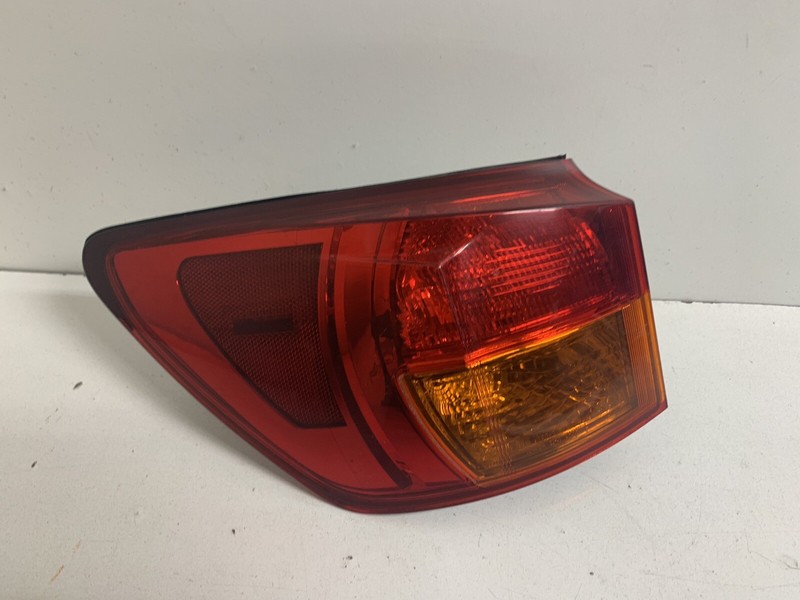2006-2008 Lexus ISS250 IS350 Left Driver Tail Light Lamp Taillight Taillamp Oem