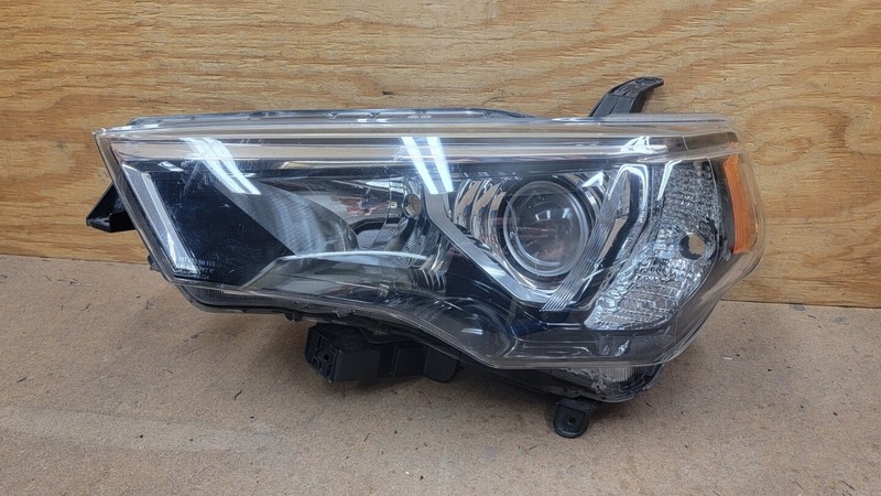 2014 2015 2016 2019 Toyota 4Runner Left LH Driver Side Halogen Headlight OEM