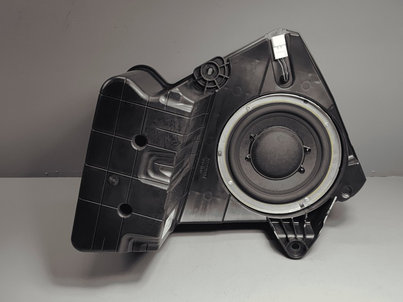 2019-2022 Honda Pilot Rear Subwoofer Sub Woofer Speaker Bass Box OEM