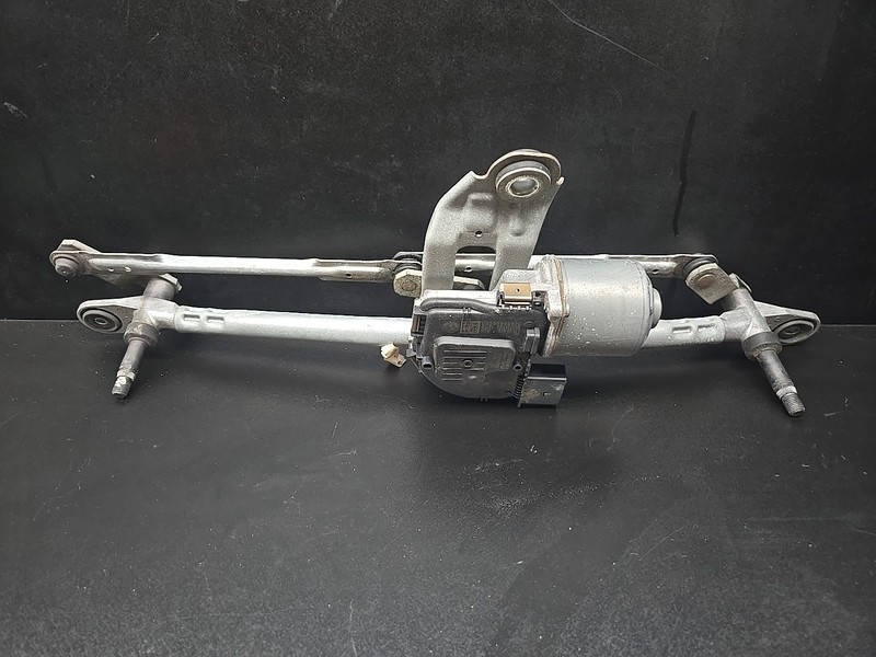 2018 - 2025 ALFA ROMEO STELVIO WINDSHIELD WIPER LINKAGE W/ MOTOR OEM 50554983