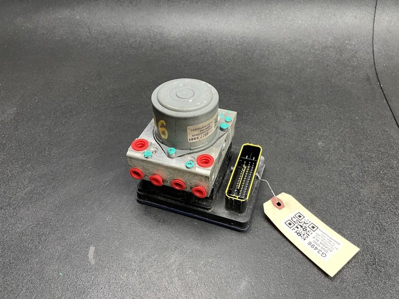 ABS Anti Lock Brake Pump Module 2020 GMC Acadia 84738977 2018 2019 2021 - 2023