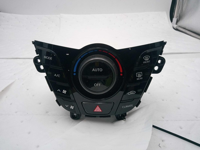 Used A/C Selector Switch fits: 2015 Hyundai Veloster automatic temperature contr