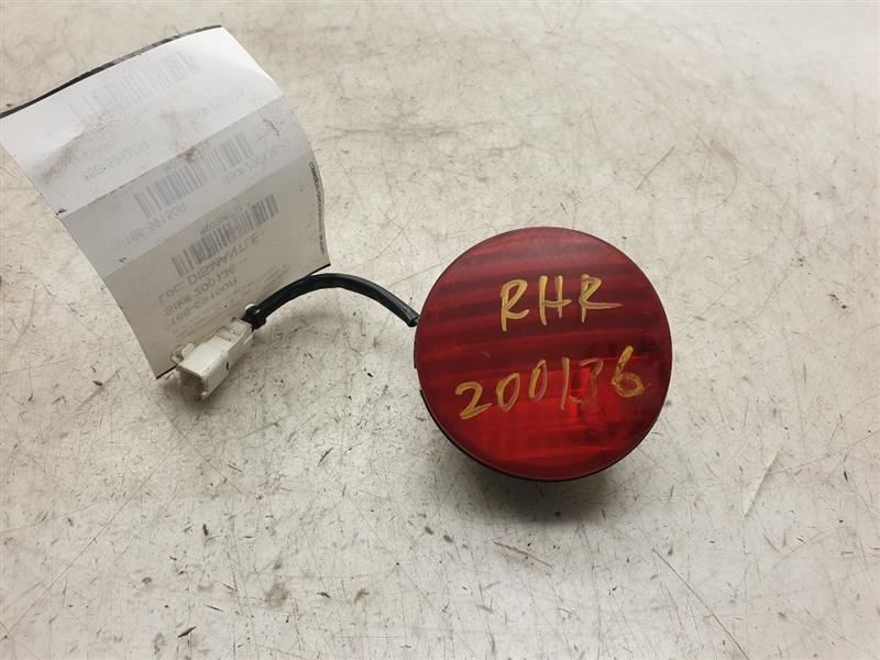 01-05 LEXUS IS300 PASSENGER SIDE REAR RIGHT TAIL LIGHT