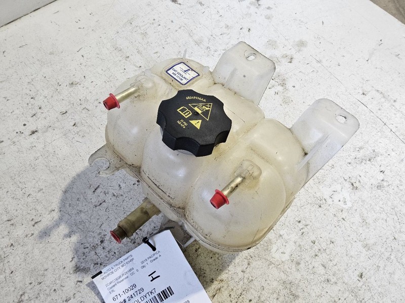 Coolant Reservoir Engine Cooling Fits 17-23 PACIFICA 3386542