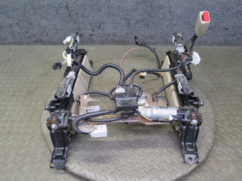 04-09 LEXUS UZJ120L GX470 FRONT RIGHT PASSENGER SIDE SEAT TRACK FRAME W/ MOTOR