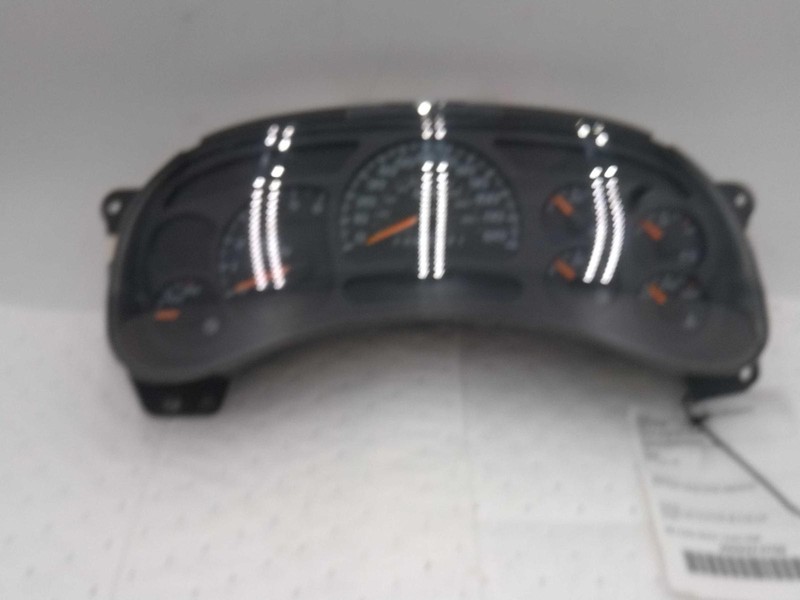 2004 Cadillac Escalade Speedometer Gauge OEM 15135660 Used 235K Miles