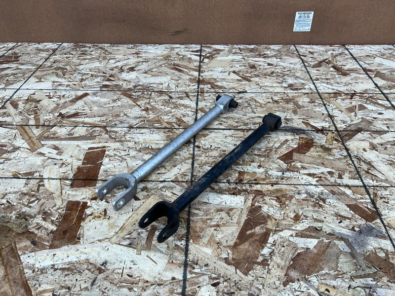 INFINITI Q50 Q60 2014-2022 OEM REAR LOWER CONTROL ARM ARMS (FITS RIGHT LEFT)