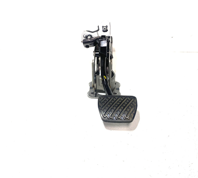 17-22 INFINITI Q60 FRONT FOOT BRAKE STOP PEDAL W/ BRACKET OEM #A0.34