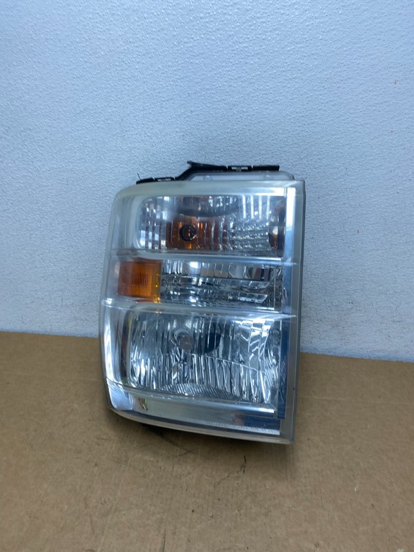 2008-2014 Ford Econoline E150 E250 E350 Right Passenger Headlight Oem AD6032 DW