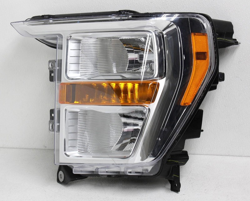 OEM Ford F150 Left Driver Side Halogen Headlamp ML3Z-13008-K Missing Tab