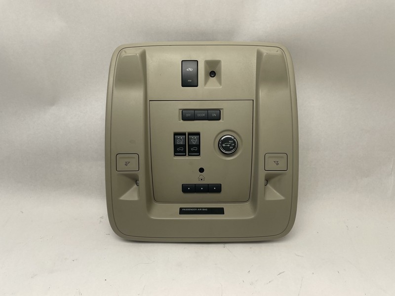 15-18 ESCALADE SUBURBAN TAHOE YUKON OVERHEAD CONSOLE DOME LIGHT SUNROOF SWITCH