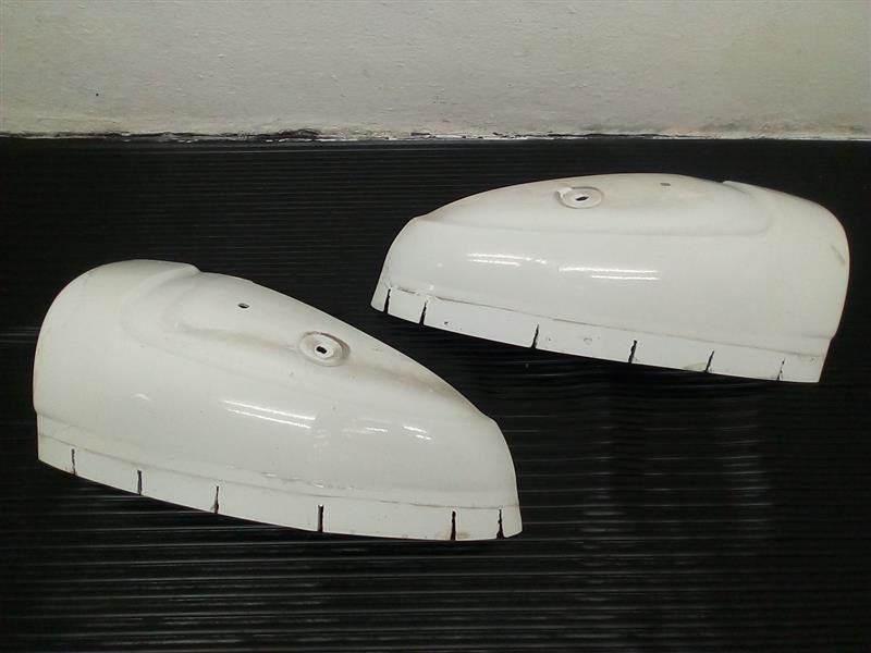 99-00 Cadillac Escalade Rear Bumper Extension Moldings Pair OEM 15036118