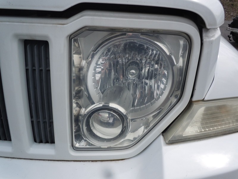 2008-2012 Jeep Liberty LHD Halogen Headlight Driver Left LH OEM Chrome Bezel