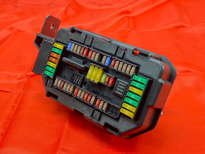 14-19 BMW F15 F16 F85 F86 X5 X6 Front Power Distribution Fuse Box Assembly OEM✅