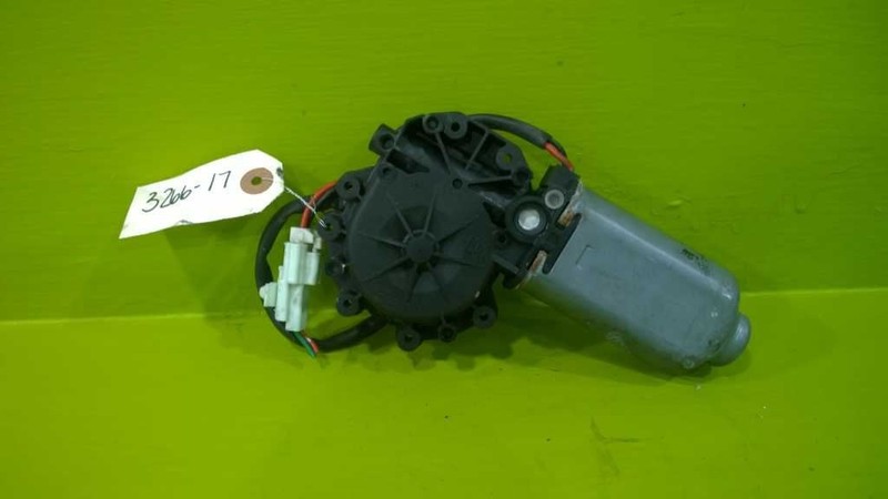 99 00 PROTEGE PASSENGER RIGHT FRONT WINDOW MOTOR OEM 3266-17