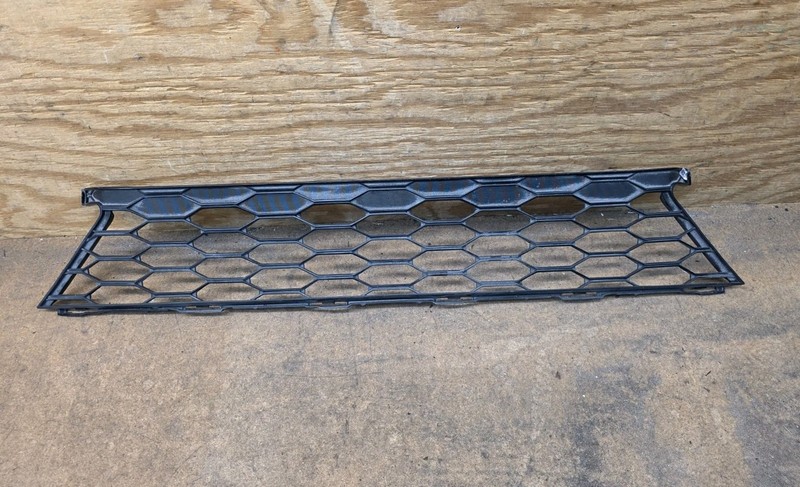 2016 2017 2018 HONDA CIVIC HATCHBACK FRONT BUMPER LOWER GRILLE OEM