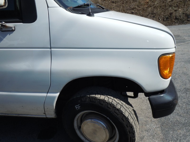 2002-2007 Ford E-250 Fender Passenger Right RH YZ