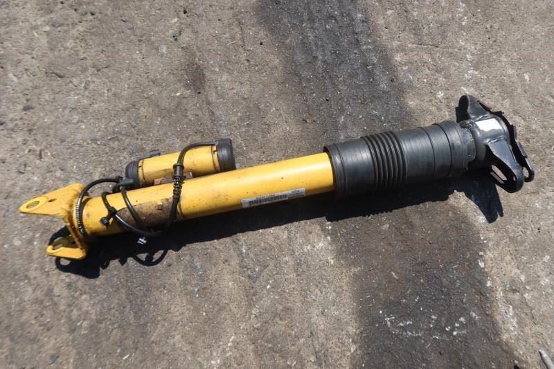 2016-2021 Jeep Grand Cherokee Trackhawk OEM Rear Left Driver Strut 68306115