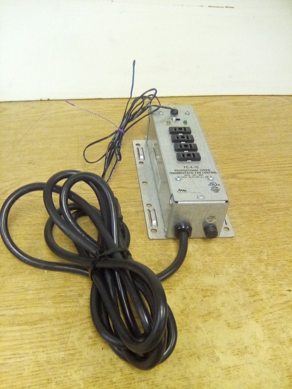 Middle Atlantic FC-4-1C Proportional Speed Thermostatic Fan Control