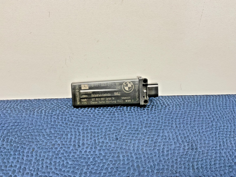 06–10 BMW 650i E63 E64 E70 E90 TPMS RDC Tire Pressure Monitor Sensor Module OEM