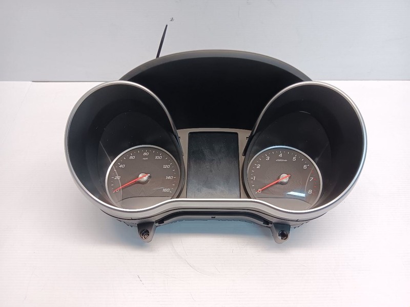 Mercedes Benz C300 Instrument Cluster Speedometer OEM A2059001145 2019-20 Black
