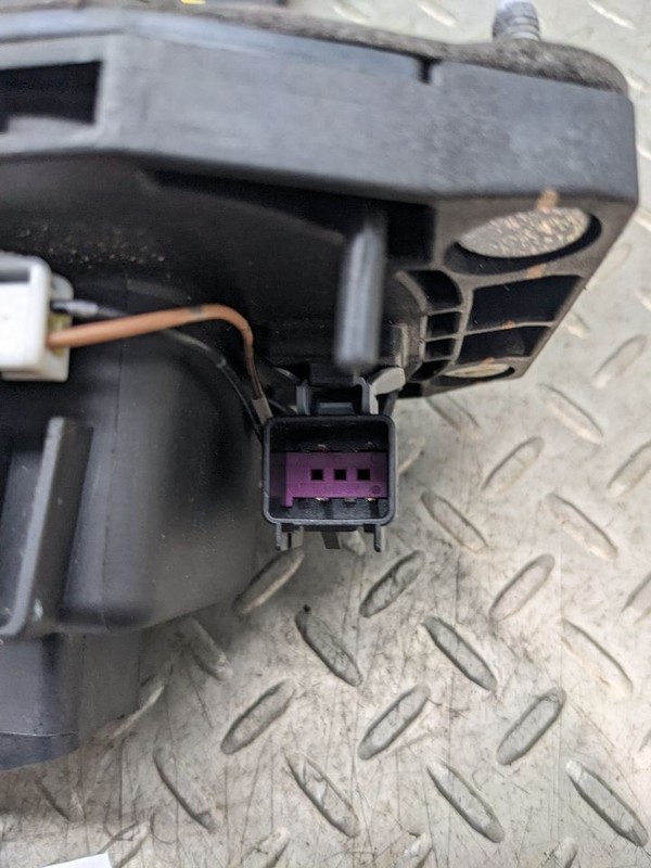 2010-2015 CAMARO SS AUTO FLOOR SHIFTER 6L80E 22894714 1183468